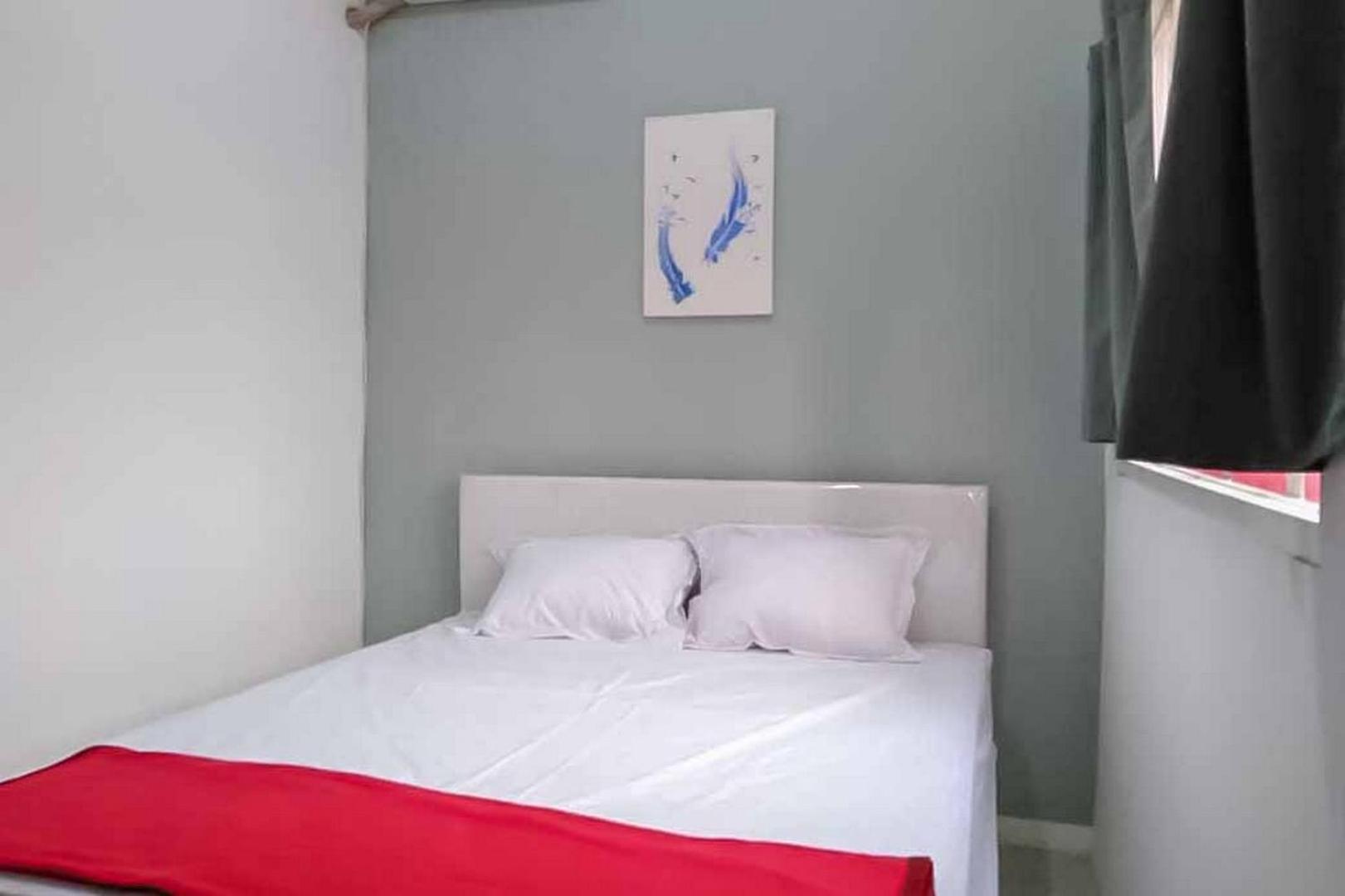 Hotel Reddoorz Near Alun Alun Magetan Extérieur photo